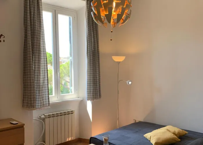 Appartamento Flat Nearby Vaticano - Caracciolo 4 *